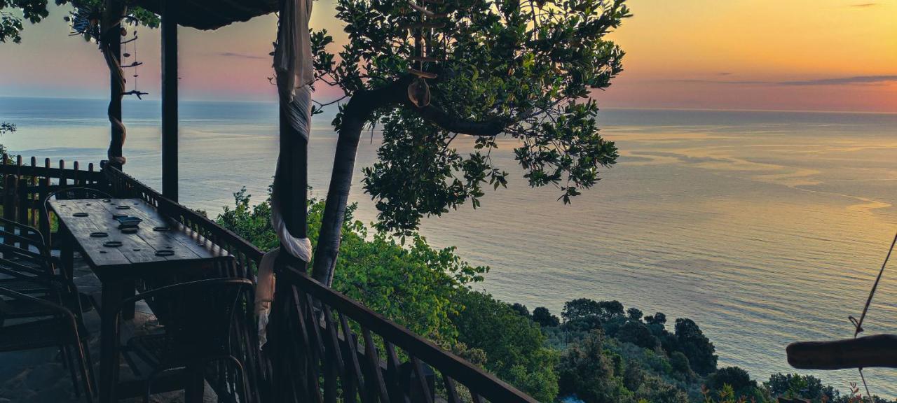 Balcony On The Rocks Villa Agioi Saranta Bagian luar foto
